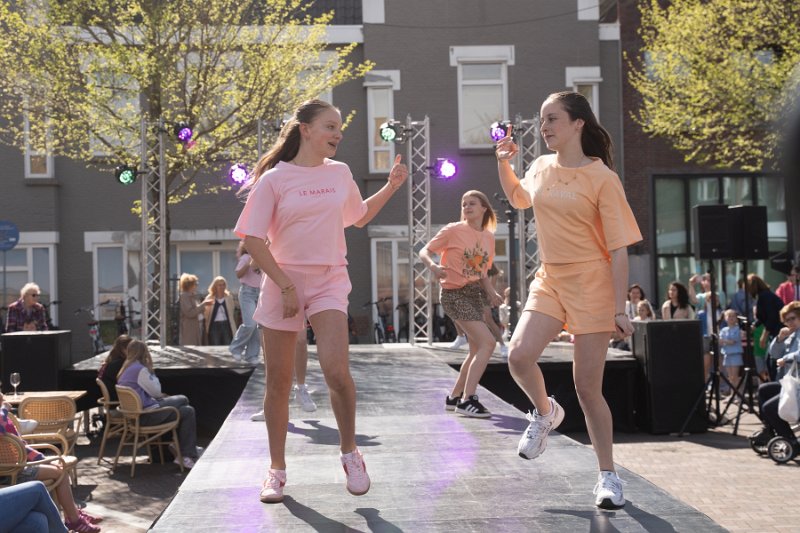 Modeshow 180_.jpg